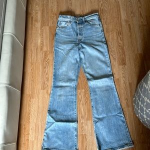 Levi’s Ribcage Flare